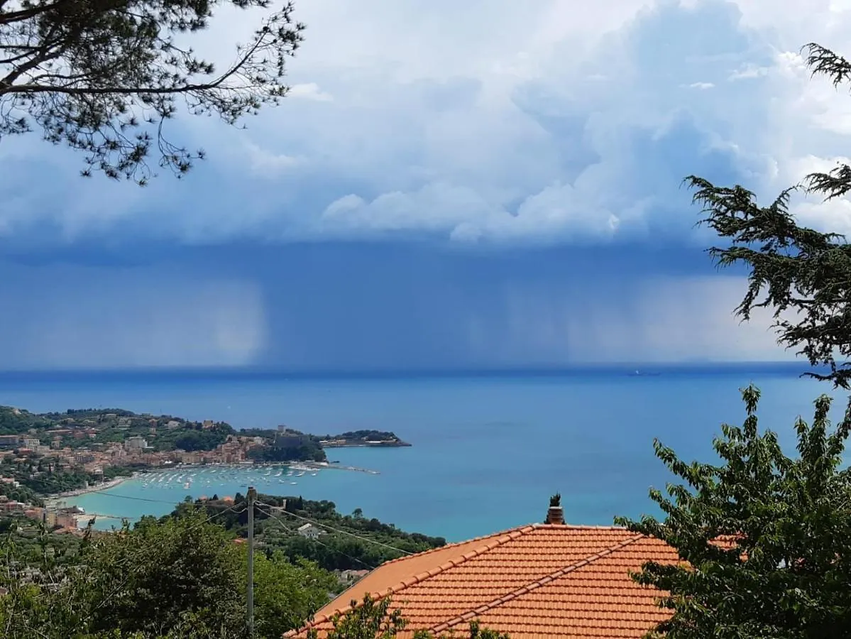 Il Mare Nel Bosco Appartamento Con Terrazza Nella Natura, Vista Mare, Lerici E Isole Holiday home