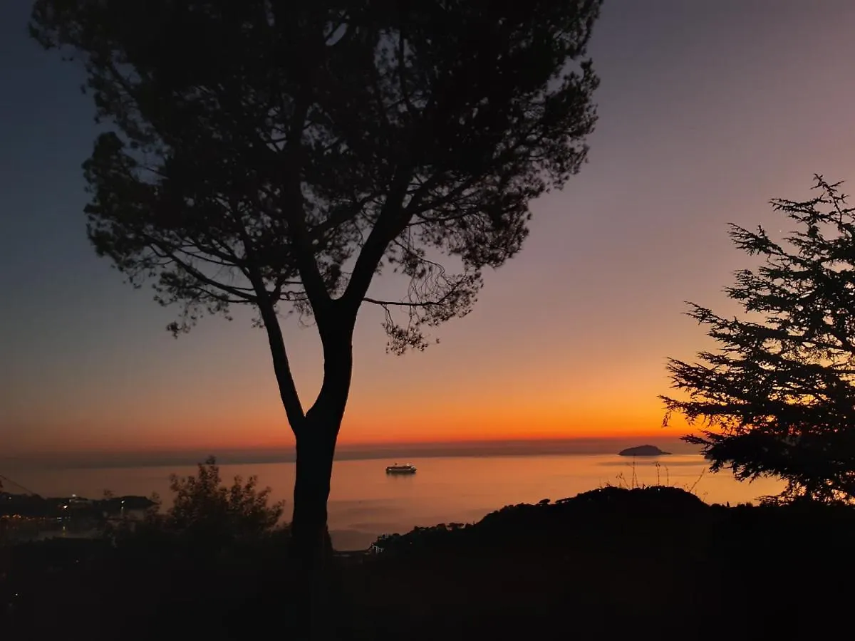 Holiday home Il Mare Nel Bosco Appartamento Con Terrazza Nella Natura, Vista Mare, Lerici E Isole